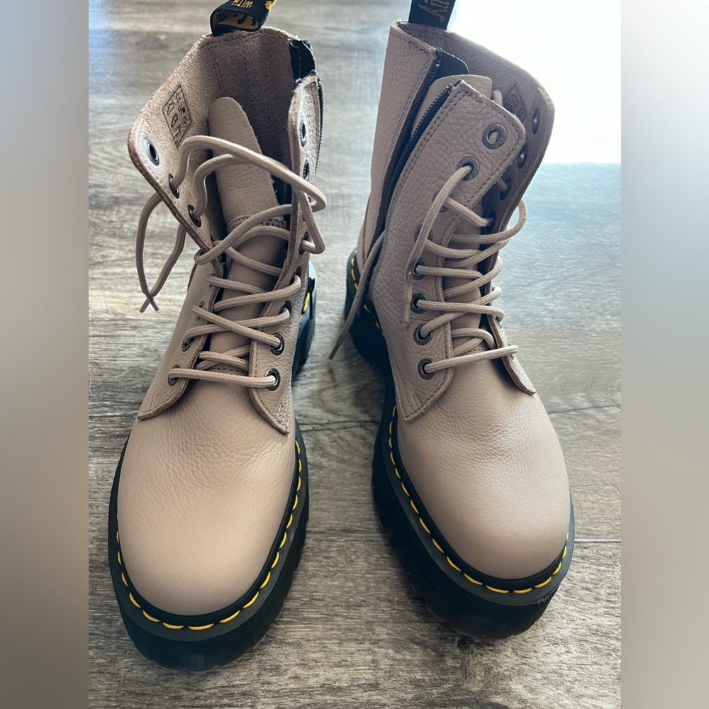 Dr. Martens Jadon Leather Platform Boots, Women’s 9